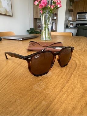 Ray-Ban Brown Tortoiseshell Sunglasses with Brown Lenses